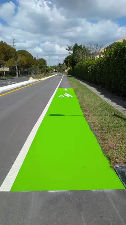 SW 92nd Avenue: Green bike lane along the corridor