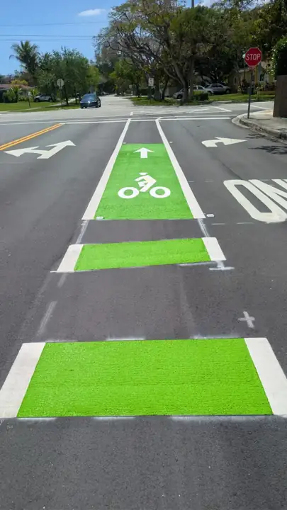 SW 92nd Avenue: Signalized intersection with new markings