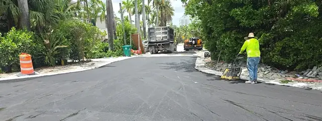 Belle Meade Island Roundabout: Asphalt placed around the circle