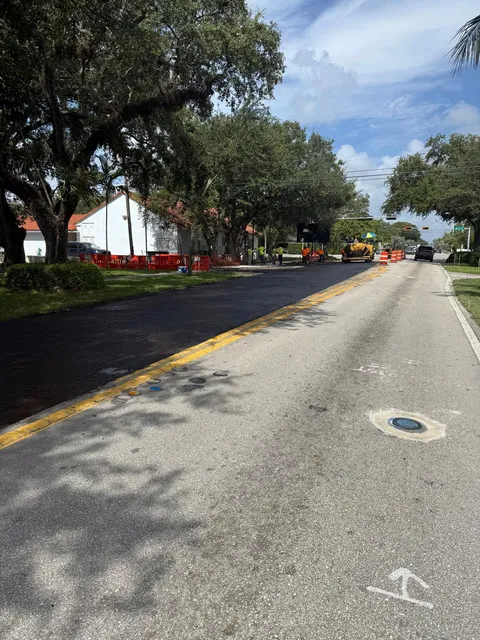 NE 103rd Street — FDOT: Paving operation approaching the signalized intersection