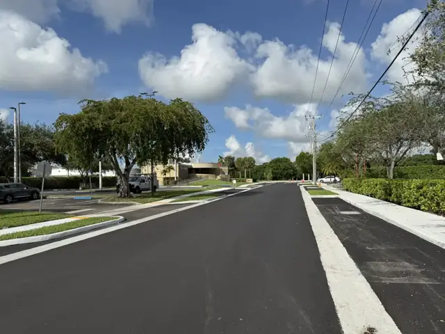 SW 148th Street Roadway Improvements: Excavation for the storm structure